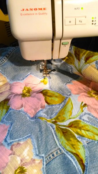Image of sewing applique from The Sewing Skills Project