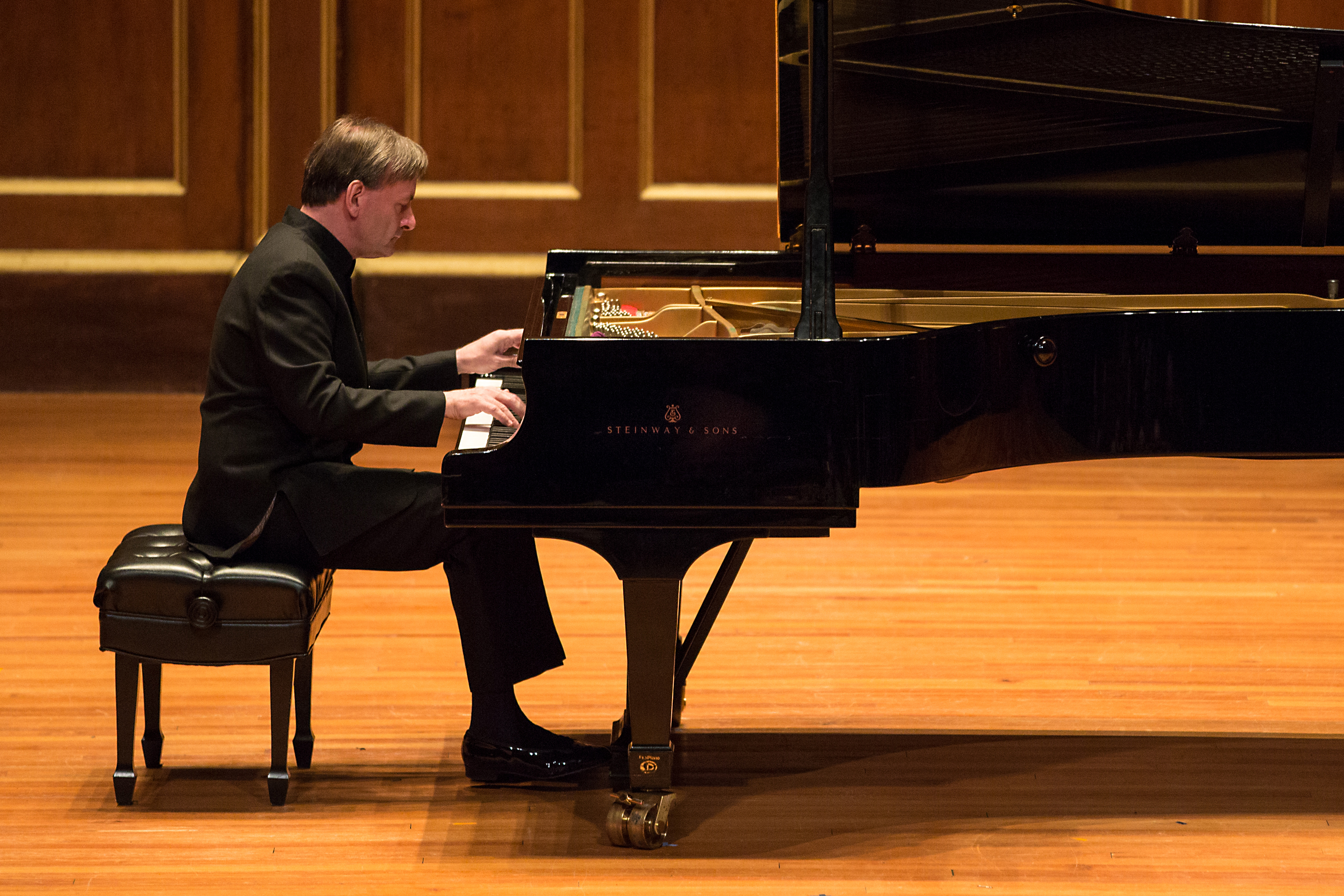 Stephen Hough playing live (Credit: Robert Torres)