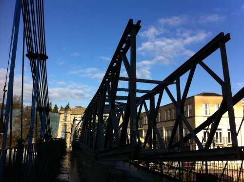 Installation of the temporary truss, December 2011