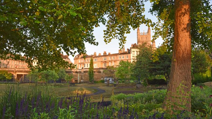 Parade Gardens with Bath Abbey backdrop
