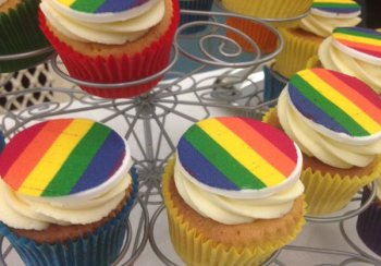 Rainbow cupcakes from LGBTHM 2016