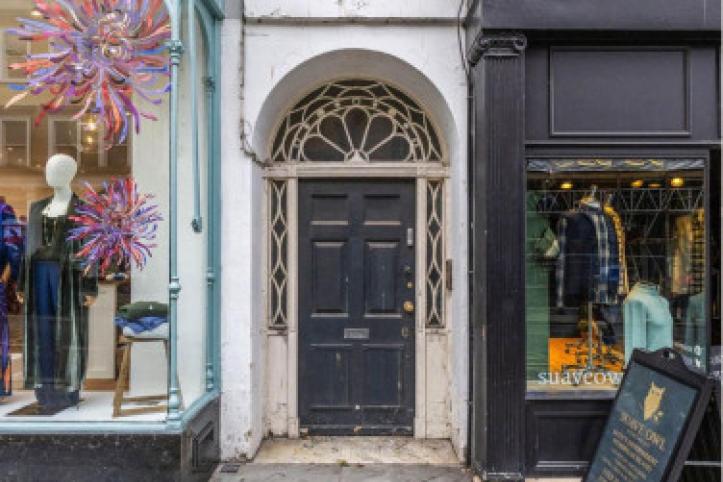 33 Milsom Street Front Entrance