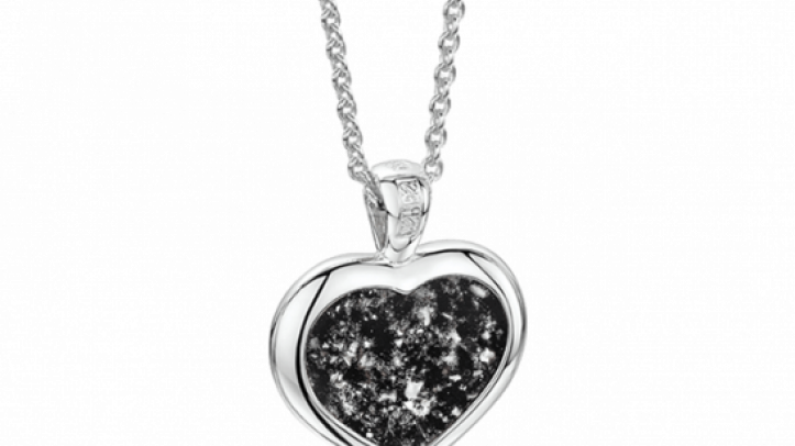 silver and black heart pendant