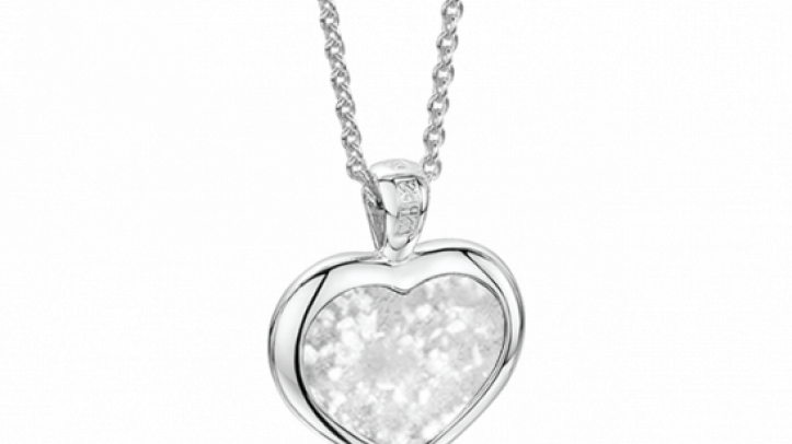 silver and clear heart pendant